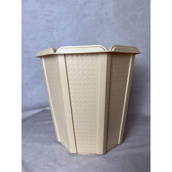Vintage Rubbermaid Trashcan Waste Bin - Picture 2 of 8